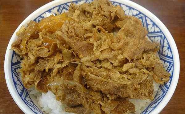 俺の昼飯は380円の牛丼、嫁は3000円のランチ