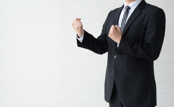 仕事や別の活動で回りを巻き込んで目標を達成した人来てくれ