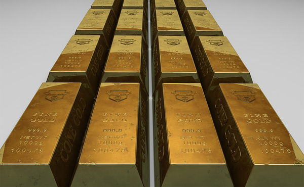 金を買え!今すぐ金を買え!Goldだ!5年半ぶりの安値だぞ