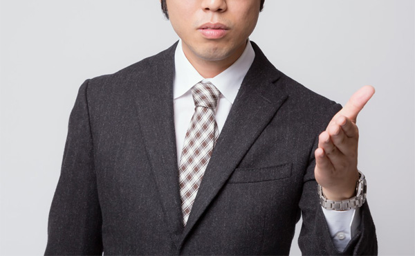 ワイ銀行員「お、お客さん!ワイから投資信託を買って!!」 お客さん「うるさいですね…」