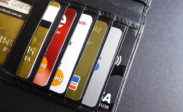 クレカってVISA、JCB、MasterCardのどれが一番おススメや?