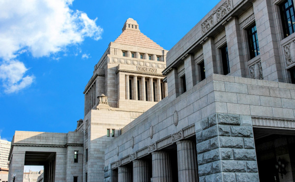 政府「あ、こいつ消費して経済回したな」