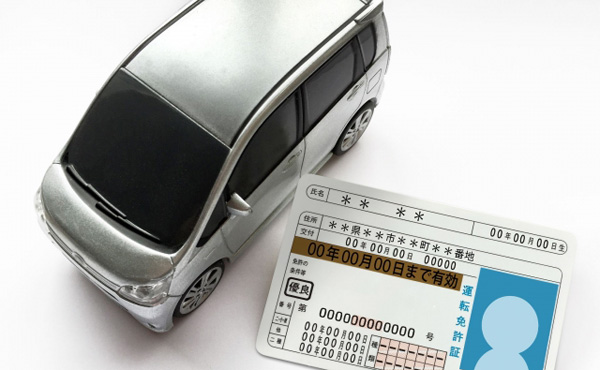 中古10万円代の軽自動車ってあかんのか?