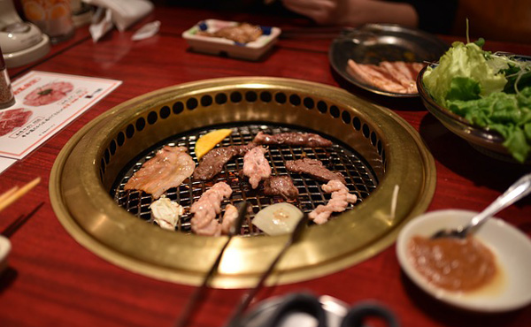 90分3000円食い放題の焼肉屋でカルビ20人前のみ食ってきたwwwww