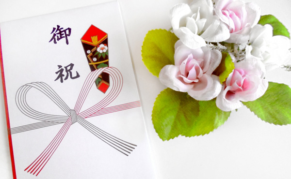 ワイ「結婚式のご祝儀?2万円ぐらい入れようか」謎の敵「偶数はマナー違反!」→