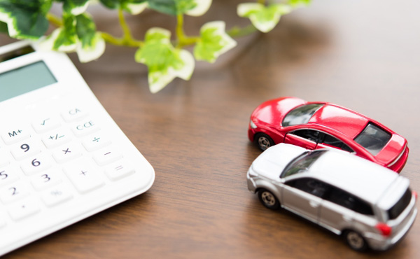 日本の自動車税はアメリカの30倍、これ政府が車買うなつってんだよな？ 