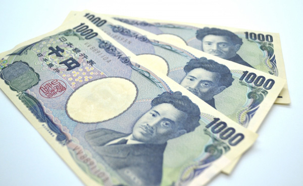 1日の食費って3000円くらいだよな?