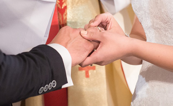 結婚したほうが経済的に余裕が出るのか?