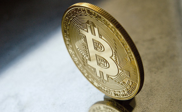 1年前に230万円だったビットコインが40万円台まで下げたらしい