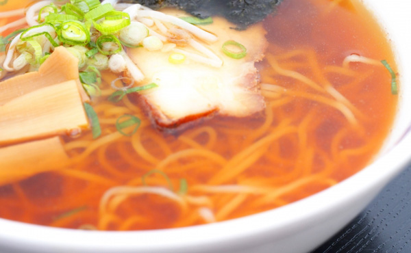 ??「ラーメンで1000円超えるのは高すぎ」