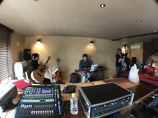 日曜日の宅録 出向きますので 宜しくです スタジオはないけどcrew Studioクルースタジオです