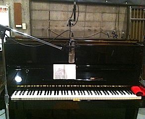 アップライト ピアノを録った 録音してみよう そしてリハも スタジオはないけどcrew Studioクルースタジオです