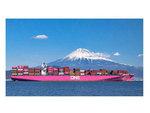 0-67-77-Container-ship-gazou