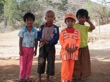 270 ミャンマーの子供たち