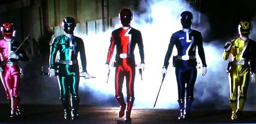 デカレンジャー達が ヘチマ