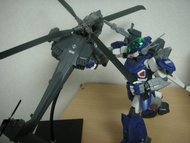 フォロン暴走 圧倒的戦力差 ガンプラ アーティスティック