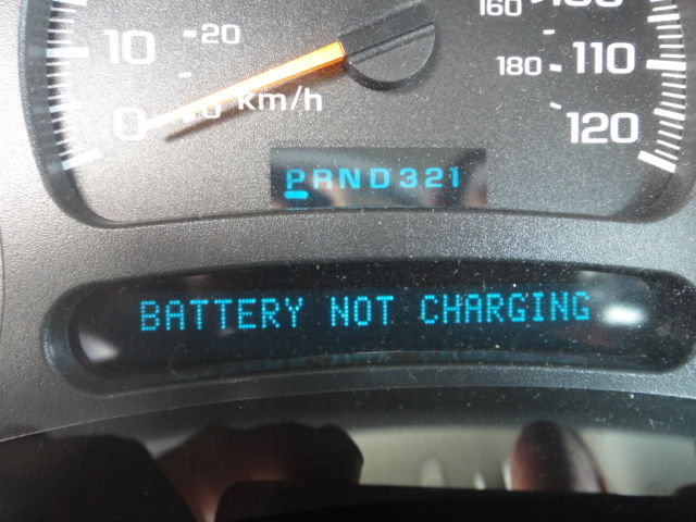 Crowd クラウド Battery Not Charging ﾊﾞｯﾃﾘｰ警告灯点灯 茨城県土浦市のカーショップ アメ車 国産車 外車 中古車 の販売 整備