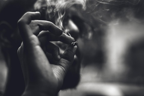 smoking-2529858_960_720
