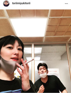 画像 鳥居みゆき 喫煙ショットを公開 やっぱり美人 肌が綺麗とか羨まし過ぎます 気になる芸能まとめ 画像 鳥居みゆき 喫煙ショットを公開 やっぱり美人 肌が綺麗とか羨まし過ぎます 気になる芸能まとめ
