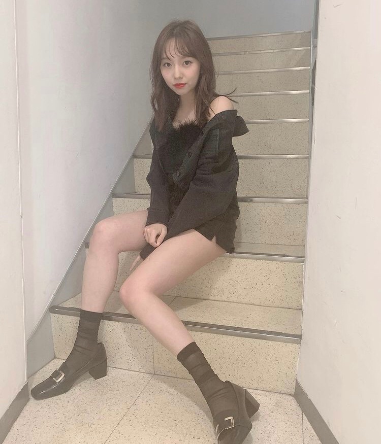 乃木坂46 生写真 新内眞衣 美脚