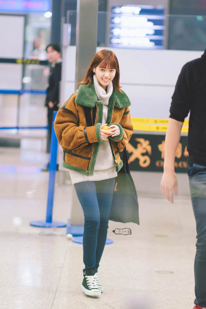 画像7枚 西野七瀬さん 何十万円もしそうな高級なコートを羽織る 気になる芸能まとめ