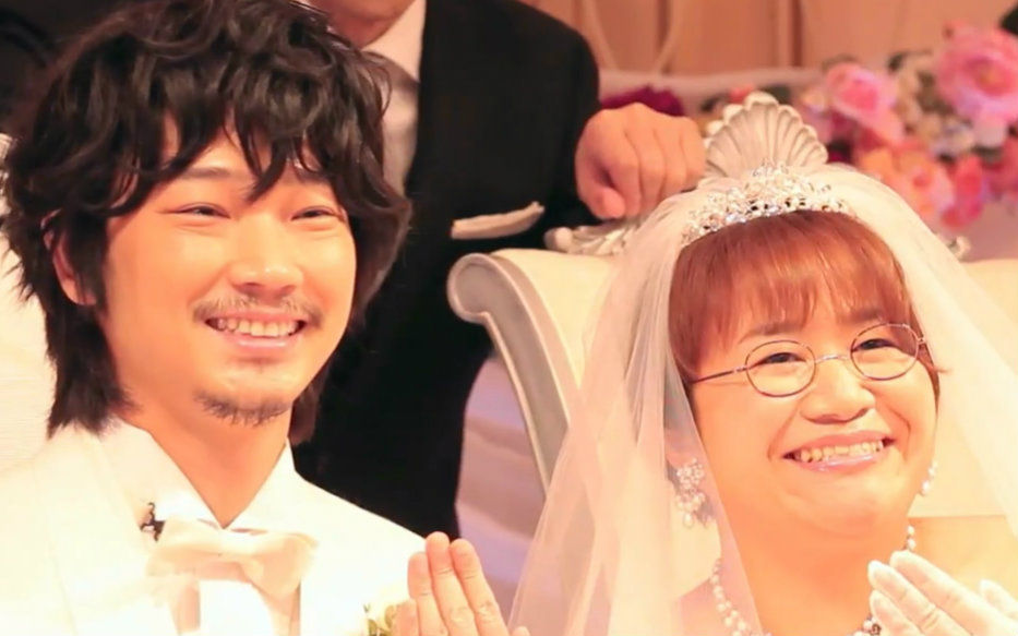 Cm 綾野剛 近藤春菜と結婚 意外とお似合い 可愛いカップル 角野卓造も涙 気になる芸能まとめ Cm 綾野剛 近藤春菜と結婚 意外とお似合い 可愛いカップル 角野卓造も涙 気になる芸能まとめ