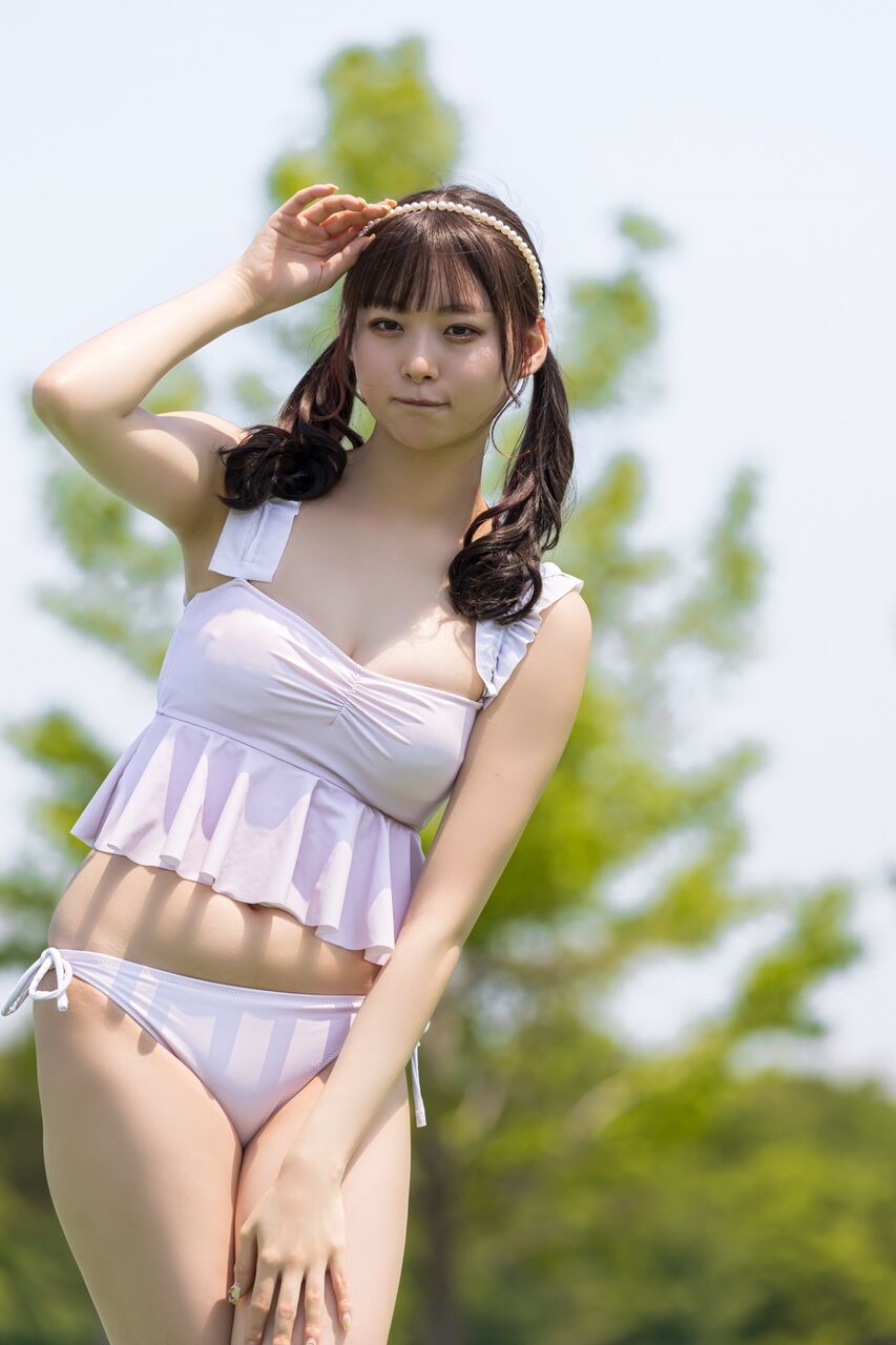 アグネス・ラム直筆サイン入り2Lサイズ写真…②