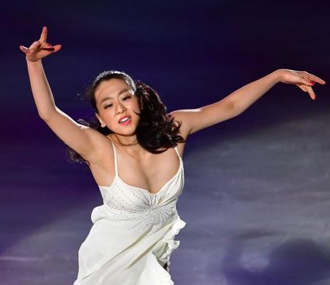 画像 浅田真央 姉の舞に負けないほど胸が急成長 魅せつけた ワンピの特徴 気になる芸能まとめ