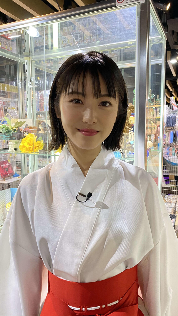 画像 浜辺美波さん 巫女さんのコスプレを披露 気になる芸能まとめ