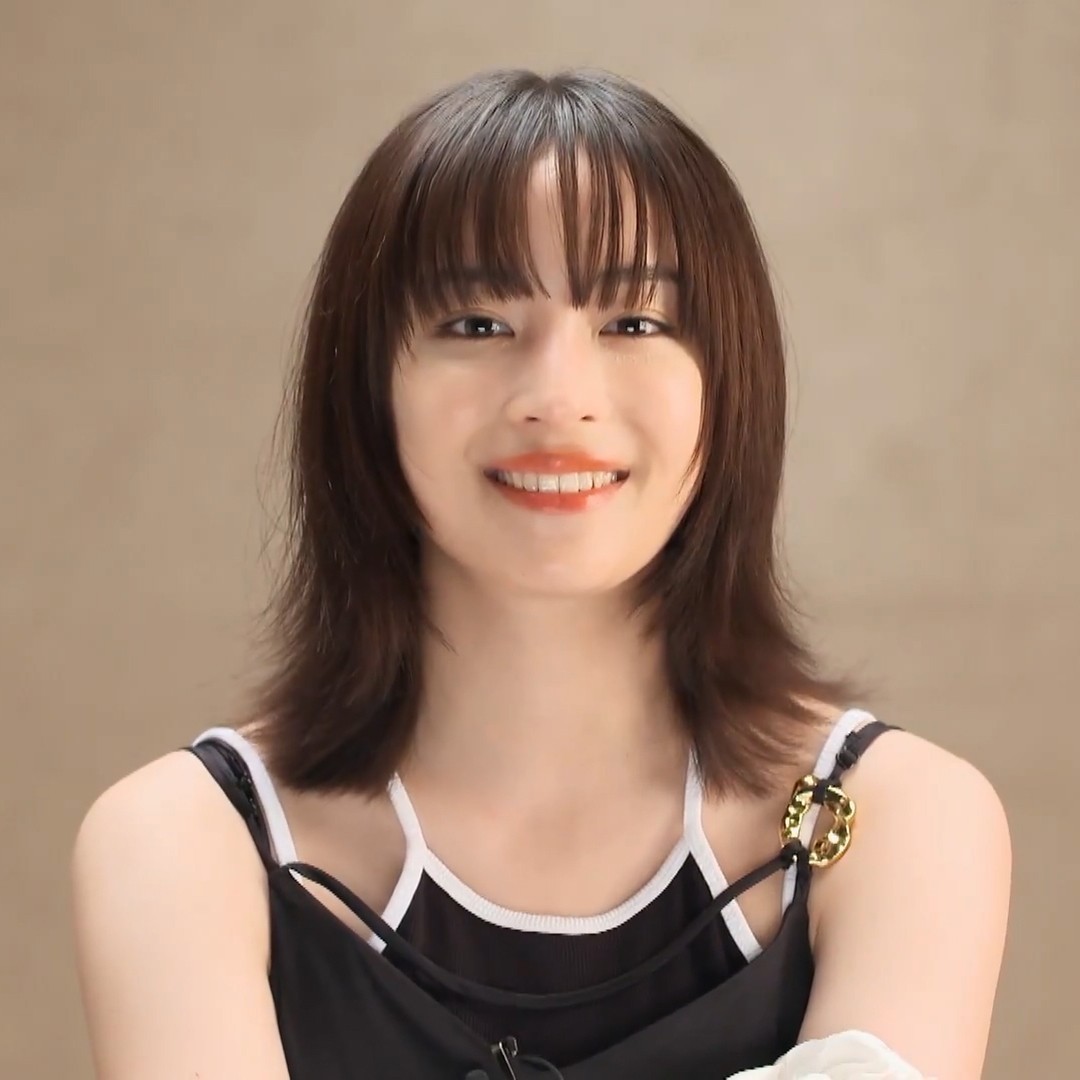 【画像】広瀬すずさん、小さいスク水みたいな服を着用、披露します！ : 気になる芸能まとめ