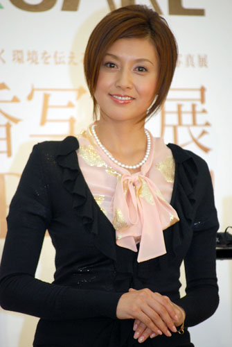 藤原紀香 水素水 へのハマり具合がスゴいことに サラダにも お風呂にも 愛之助にも 2 気になる芸能まとめ