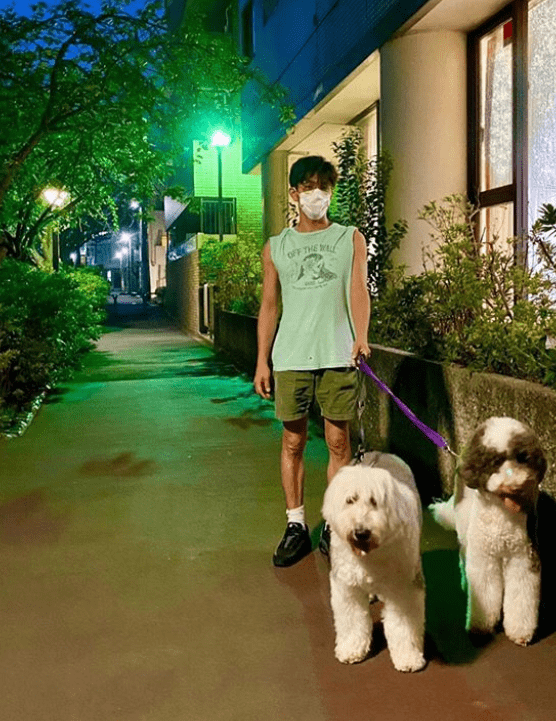 画像 キムタクさんめちゃくちゃお洒落なファッションで犬の散歩をしている所を撮られる 気になる芸能まとめ 画像 キムタクさんめちゃくちゃお洒落なファッションで犬の散歩をしている所を撮られる 気になる芸能まとめ