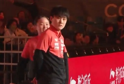 【動画】 日本の張本智和、抗議の仁王立ち 中国大会の選手紹介で差別的な無視 公益財団法人日本卓球協会「・・・」