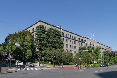 1200px-Ministry-of-Finance-Japan-03