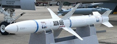 AGM-88E_HARM_p1230047