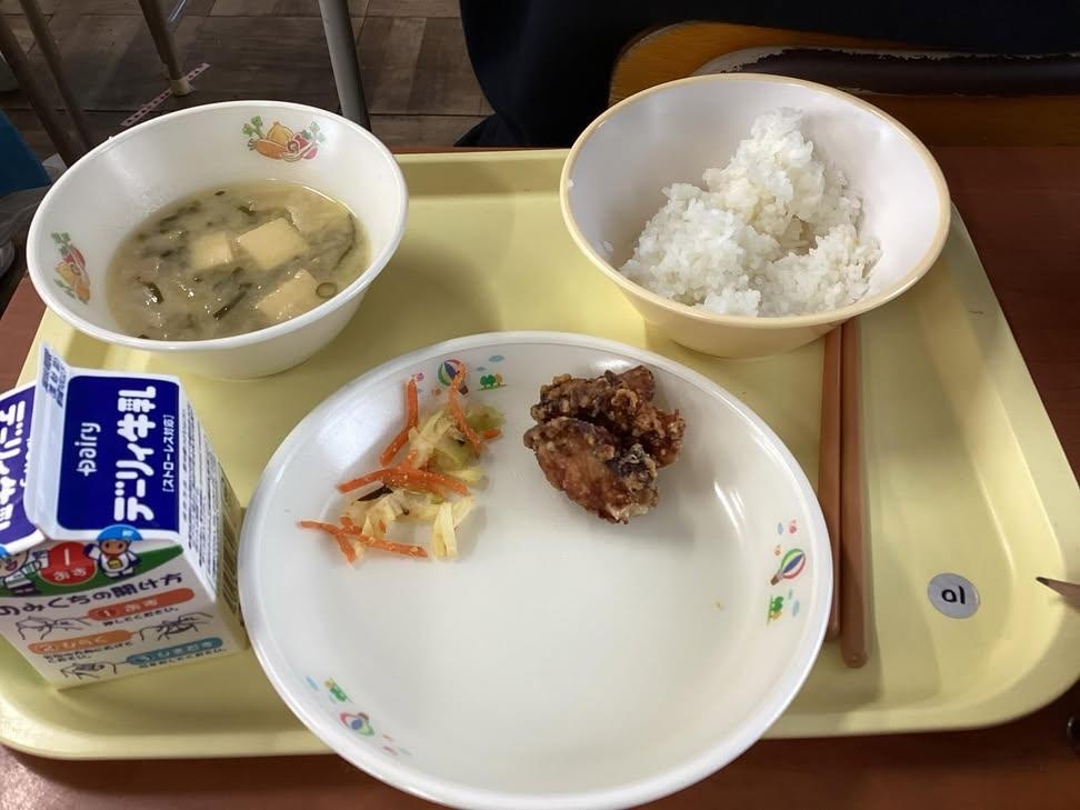 【画像】福岡の小中学校の給食、限界突破wwwwwwwwwwwwwww