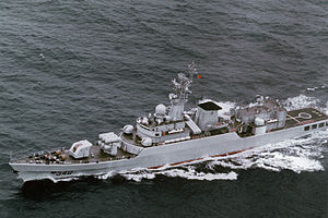 300px-A_port_bow_view_of_PRC_Huiman_(F-540)