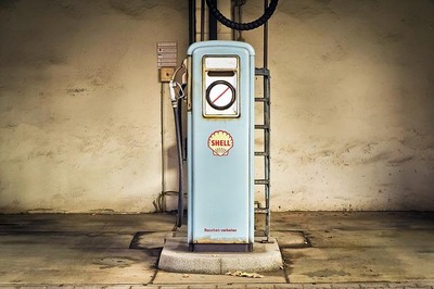 gas-pump-gc2a0b2d56_640