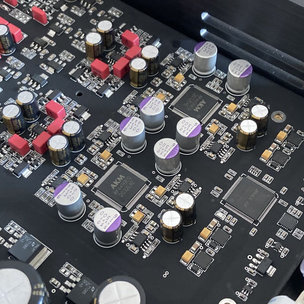 続・DAC改造 （DAC-A22 基準電圧コンデンサ換装） : cryptocyte's blog