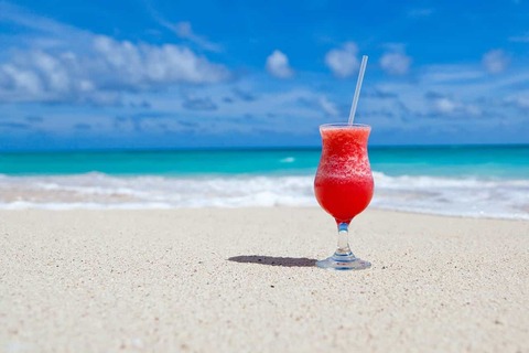 drink-on-beach