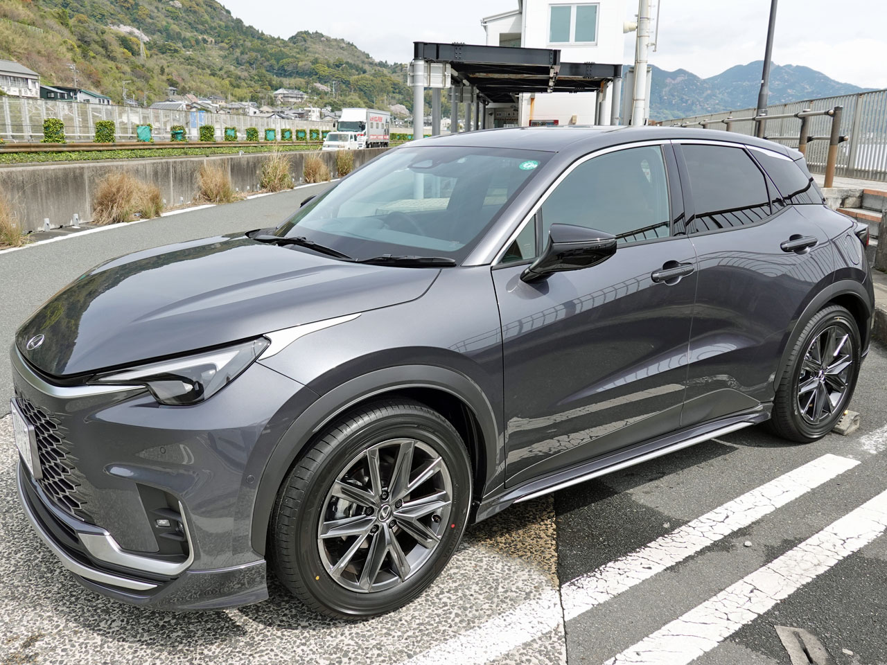 レクサスLBXのフェンダーアーチモールをボディ同色にした : Salaryman C3