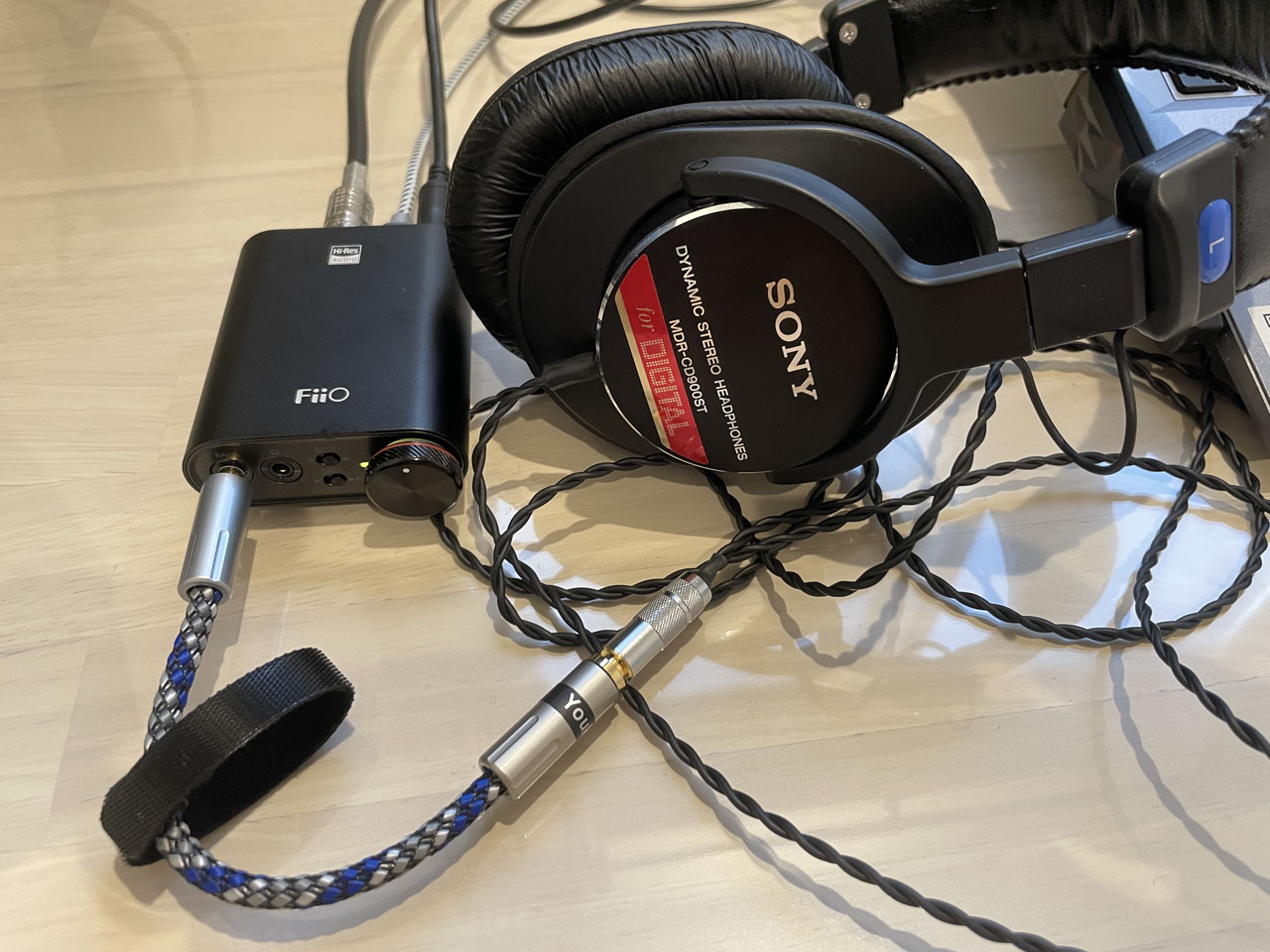 バランス化改造済みのソニーMDR-CD900STを再リケーブル バランス化改造済みのソニーMDR-CD900STを再リケーブル