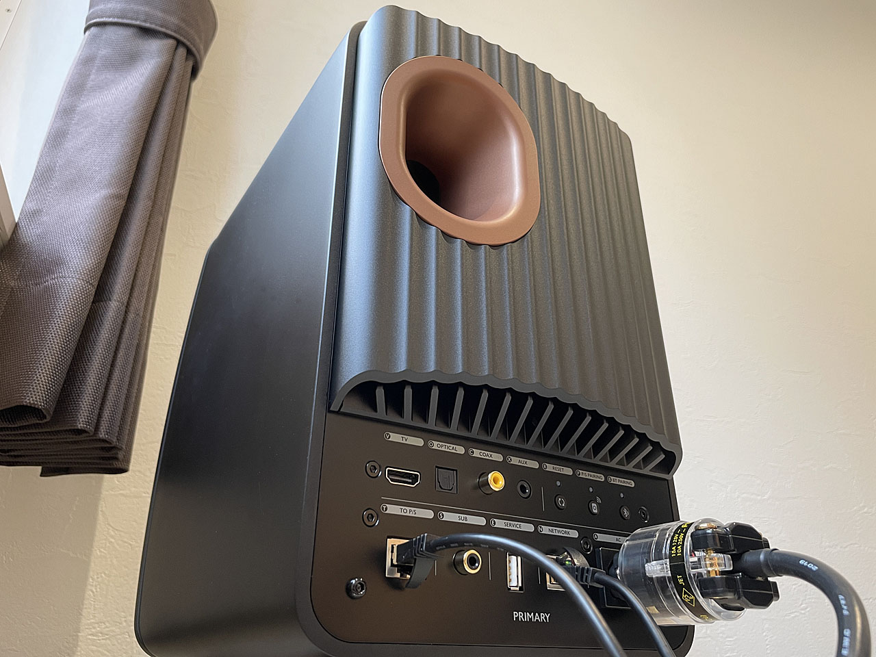 kef ls50 wireless 1世代 左 デザインも音もこだわるチェリスト溝口肇が、