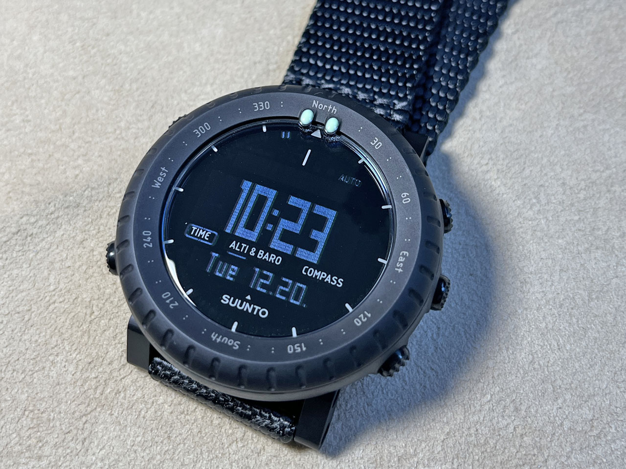 ネタ】SUUNTO CORE ALPHA STEALTH【散財】 : Salaryman C3 ネタ】SUUNTO CORE ALPHA STEALTH【散財】 : Salaryman C3