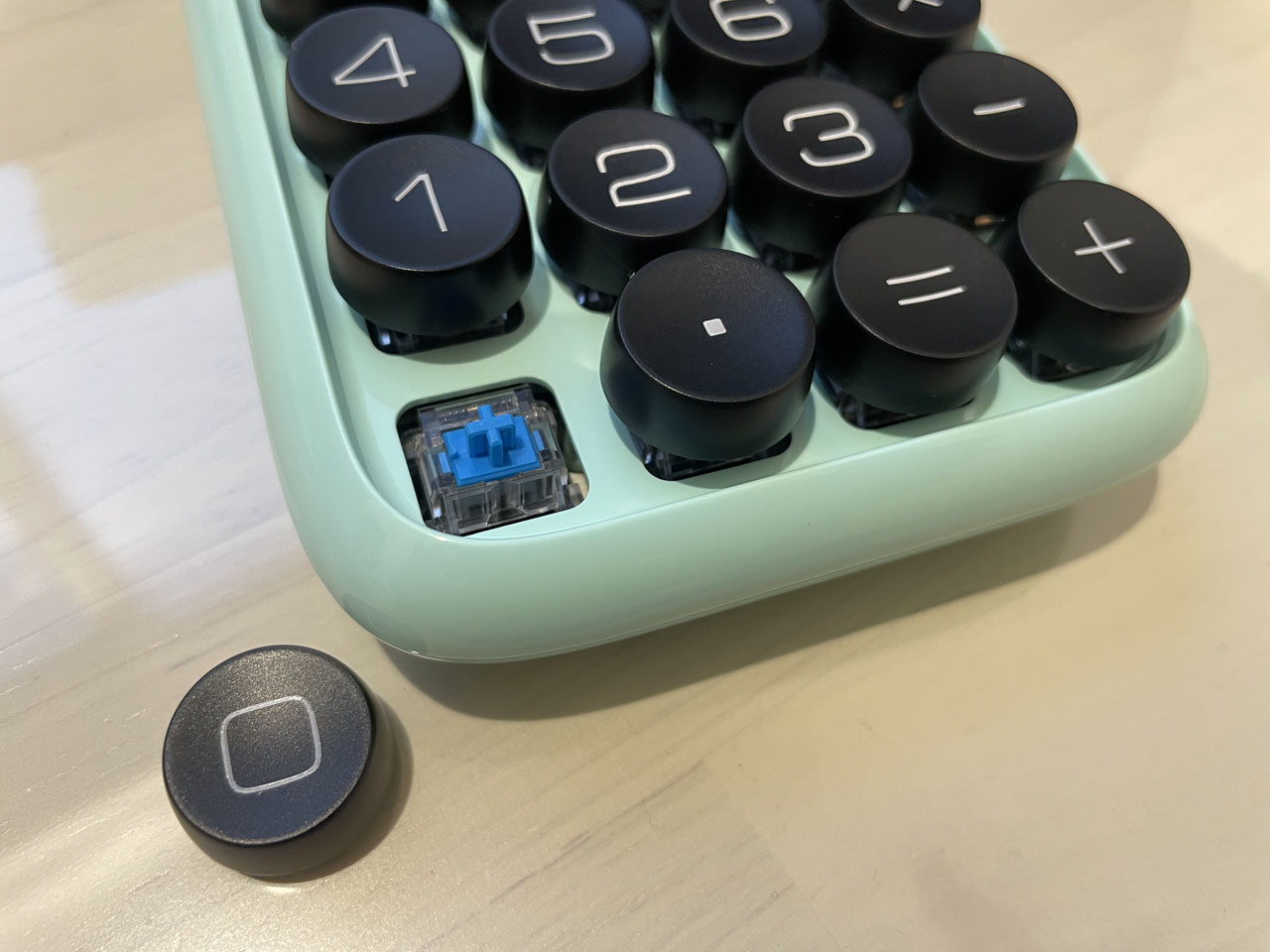 クドわふたー電卓 かわいい】青軸の電卓【クセになる】 : Salaryman C3