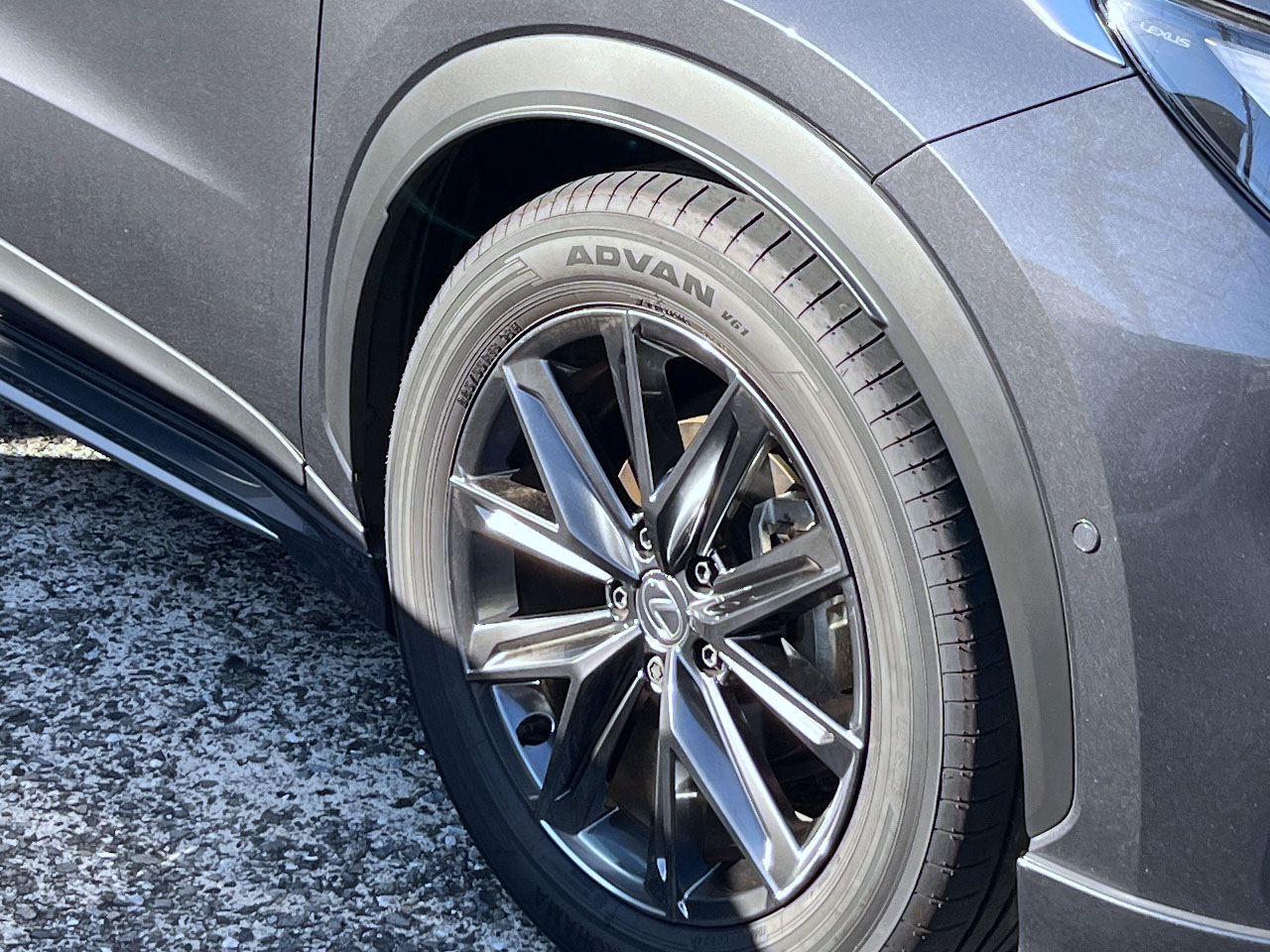 LEXUS　LBX　フェンダーアーチモール　純正品　左右フロントのみ レクサスLBX専用 カラードフェンダーアーチモールの販売ページ