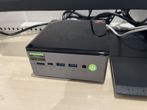 Macmini（初期型）とGreenHouse製システムコンポのセット グリーンハウス、Mac miniにフィットする外付けHDDとスピーカー