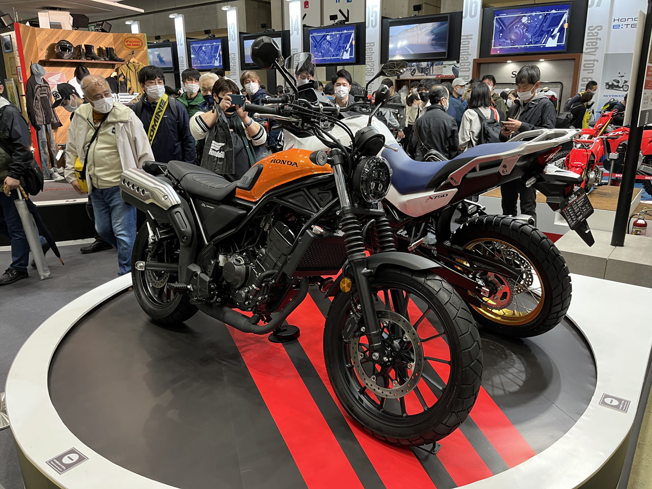 よねよが様 東京モーターサイクルショー2023に行ってきた : Salaryman C3