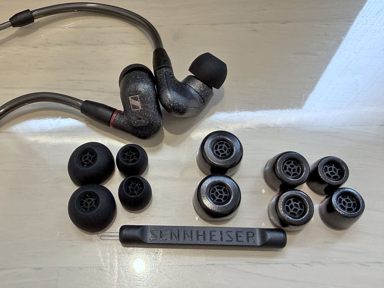 新製品レビュー】SENNHEISER / IE300 リスニング用カナル型イヤホン 