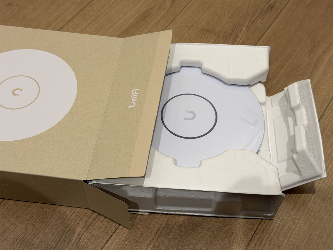 Wi-Fiアクセスポイント Ubiquiti U7 Pro XGを追加導入【逸般の誤家庭 
